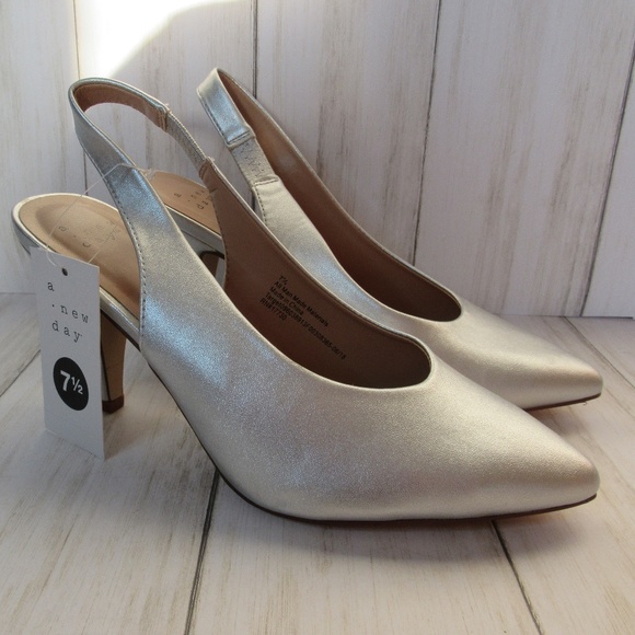 a new day Shoes - Women's Nettie Microsuede Sling Back Heel Pumps
